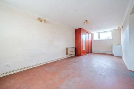 Fulmar Road, Brickhill, Image 2