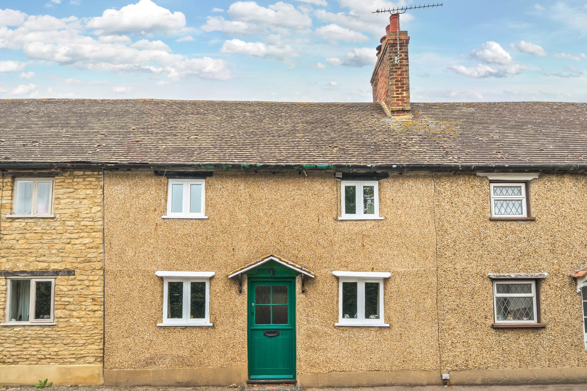 Long Row, Pavenham, Image 1