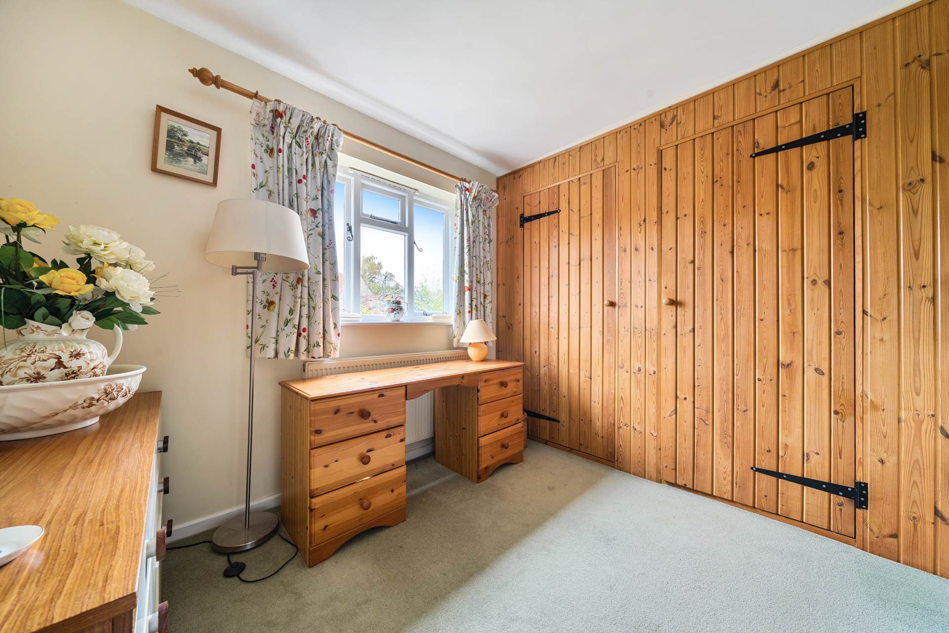 Long Row, Pavenham, Image 9