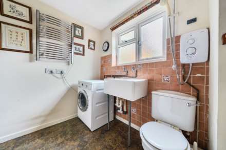 Long Row, Pavenham, Image 11