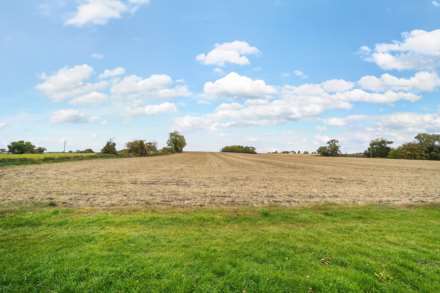 Long Row, Pavenham, Image 13