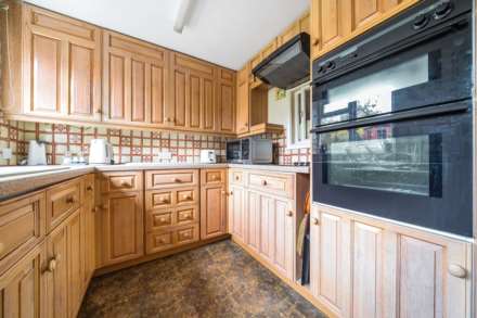 Long Row, Pavenham, Image 5