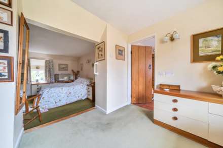 Long Row, Pavenham, Image 8