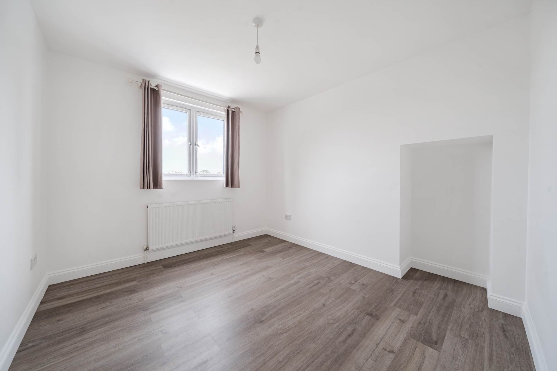 Brookfield Road, Bedford, Image 7