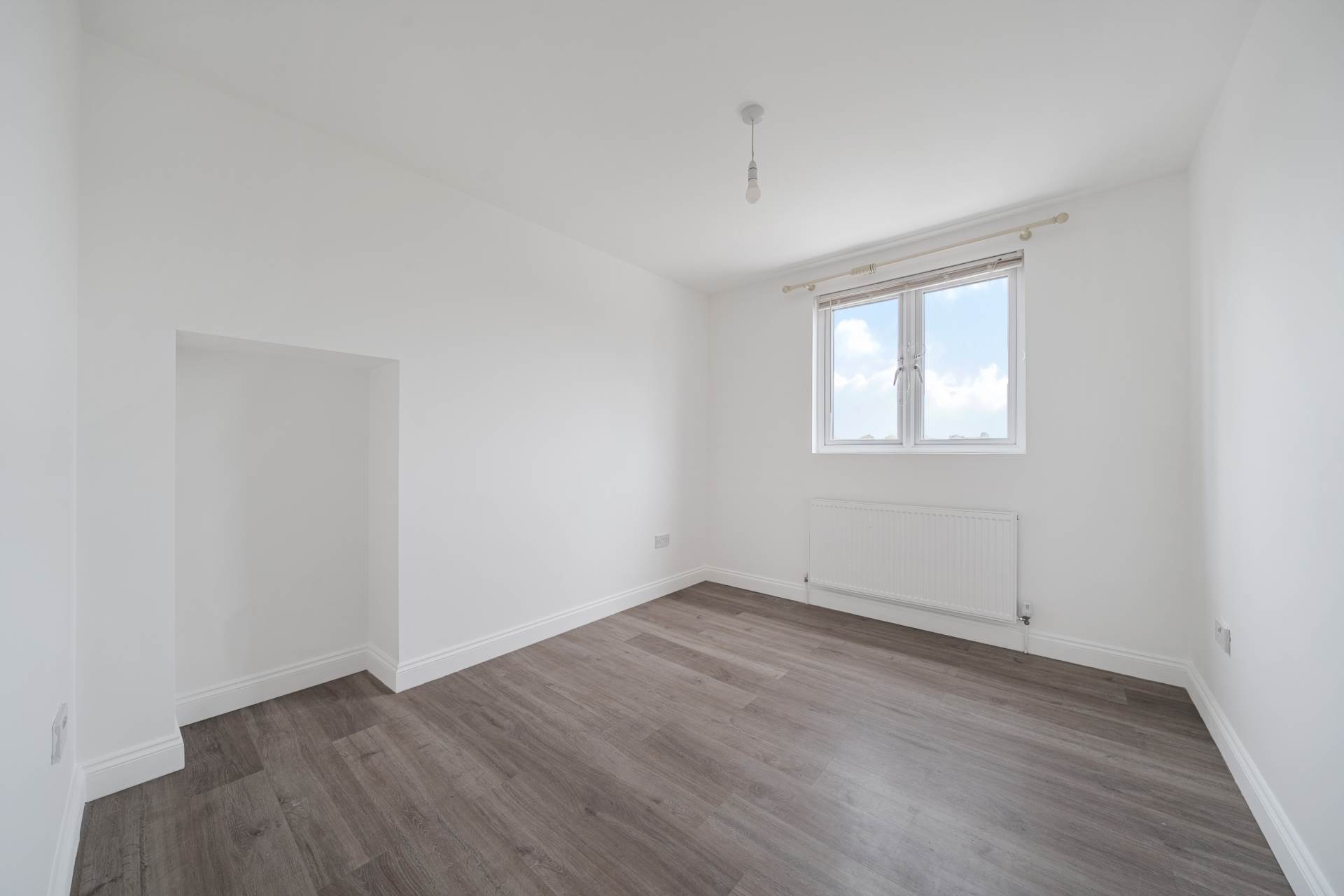 Brookfield Road, Bedford, Image 8