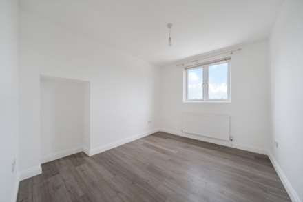 Brookfield Road, Bedford, Image 8