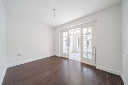 Brookfield Road, Bedford, Image 9