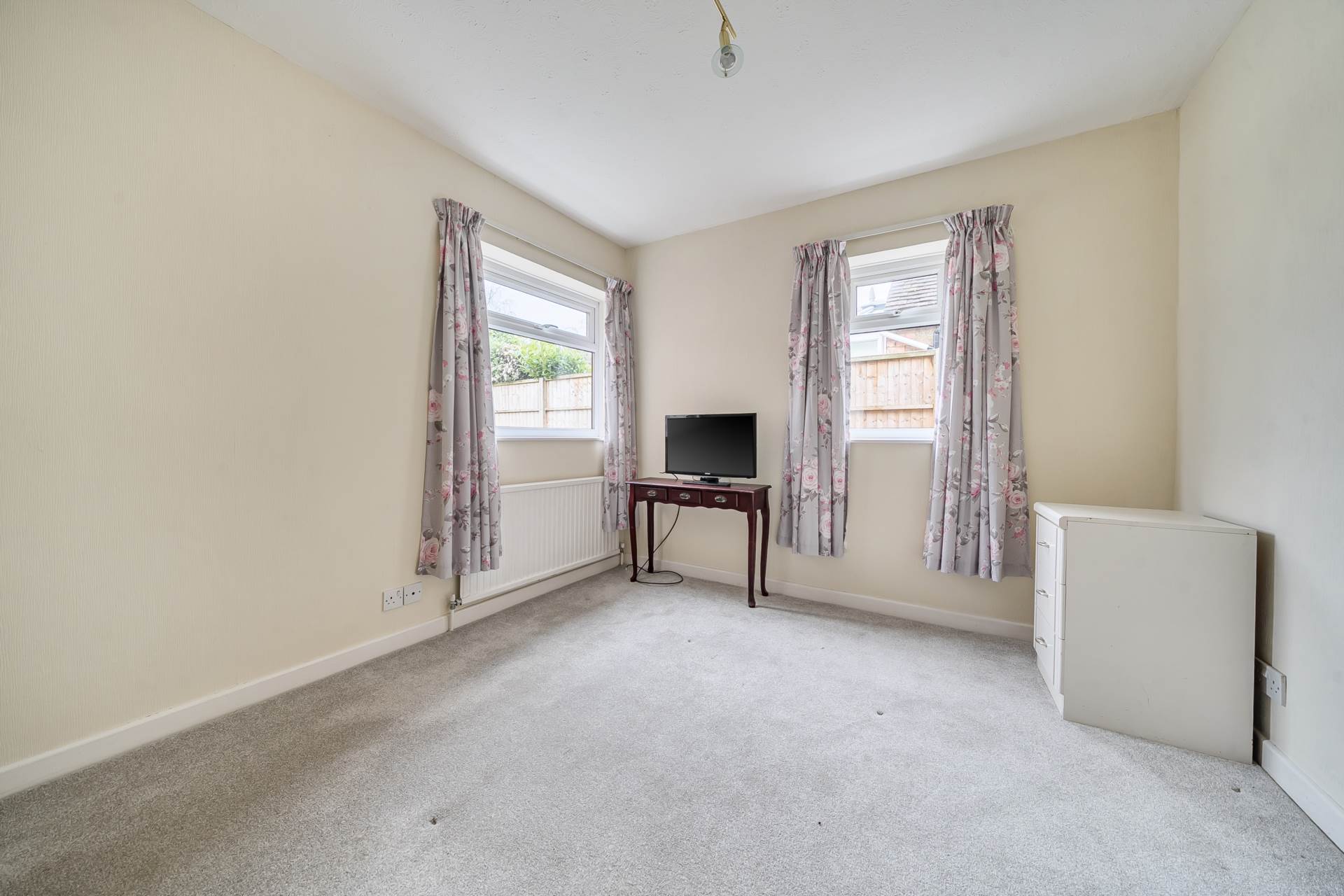 Village Road, Bromham, Image 11