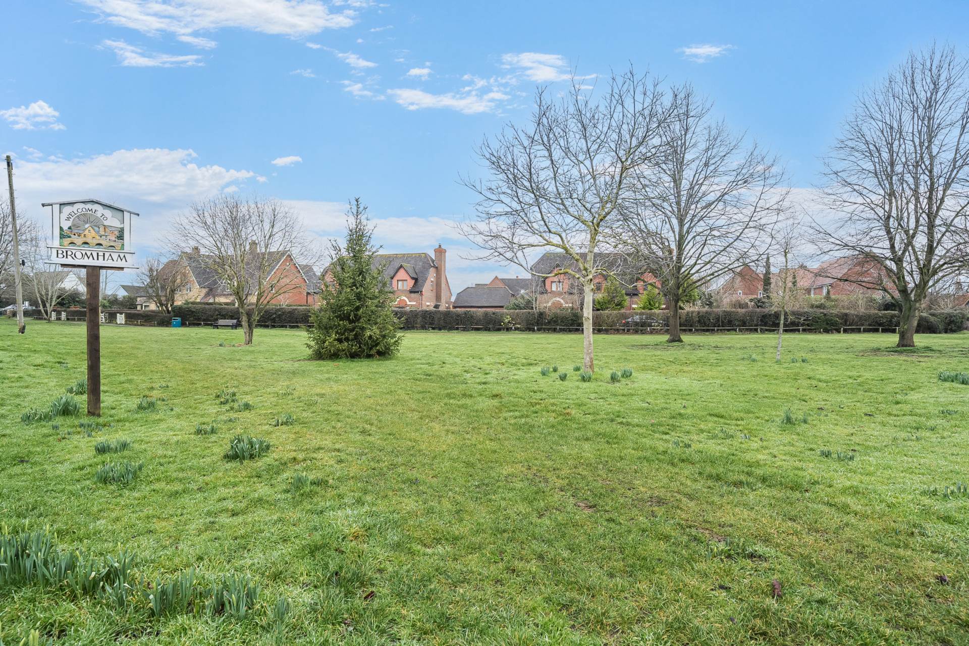 Village Road, Bromham, Image 20