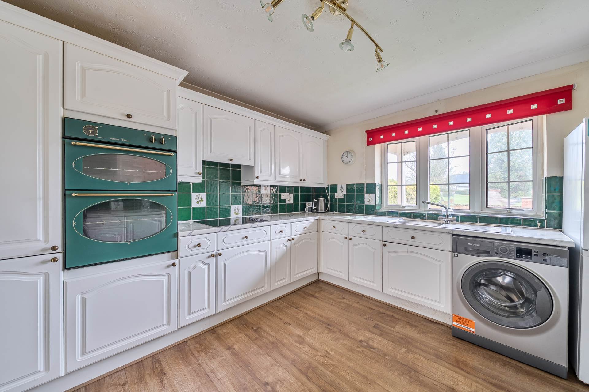 Village Road, Bromham, Image 7