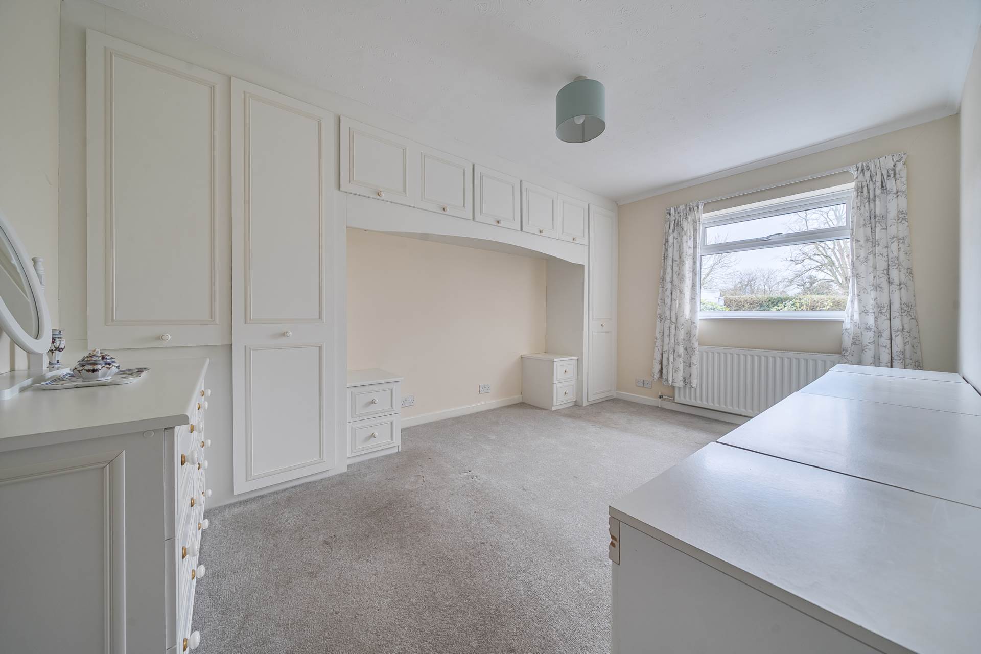 Village Road, Bromham, Image 9