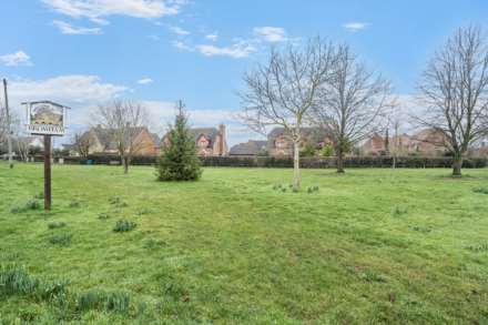 Village Road, Bromham, Image 20