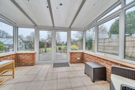 Village Road, Bromham, Image 6