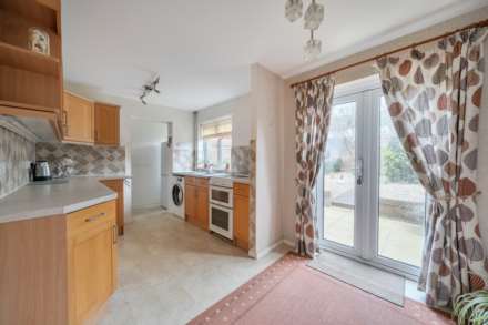 Queens Crescent, Clapham, Image 3