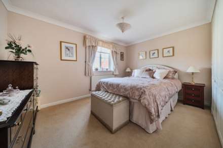 Carnoustie Drive, Great Denham, Image 12