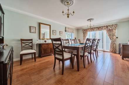 Carnoustie Drive, Great Denham, Image 4