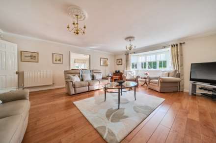Carnoustie Drive, Great Denham, Image 5
