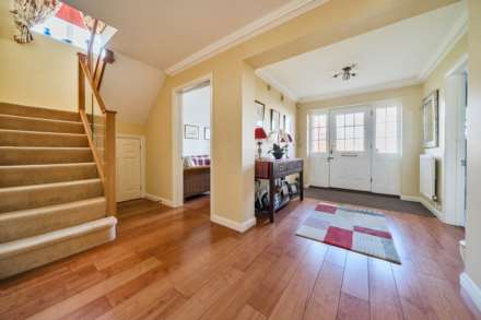 Carnoustie Drive, Great Denham, Image 9