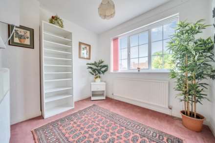 Nursery Gardens, Bedford, Image 15