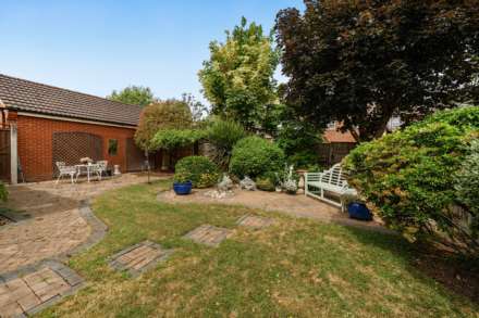 Nursery Gardens, Bedford, Image 3