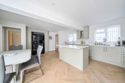 Portland Close, Bedford, Image 5