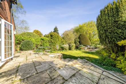 High Street, Sharnbrook, Image 17