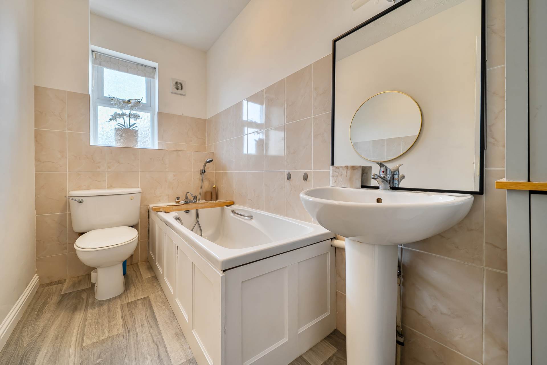 Quenby Way, Bromham, Image 16