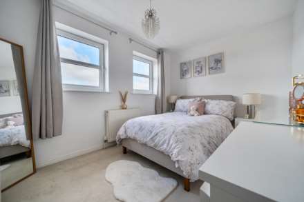 Quenby Way, Bromham, Image 9