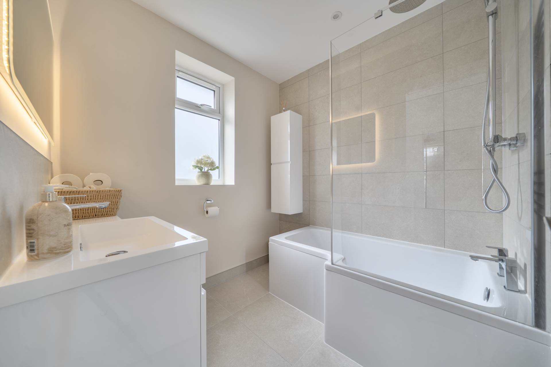 Aylesbury Road, Bedford, Image 12