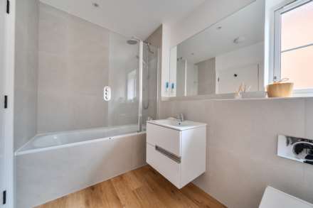 Rosehip Road, Bromham, Image 10