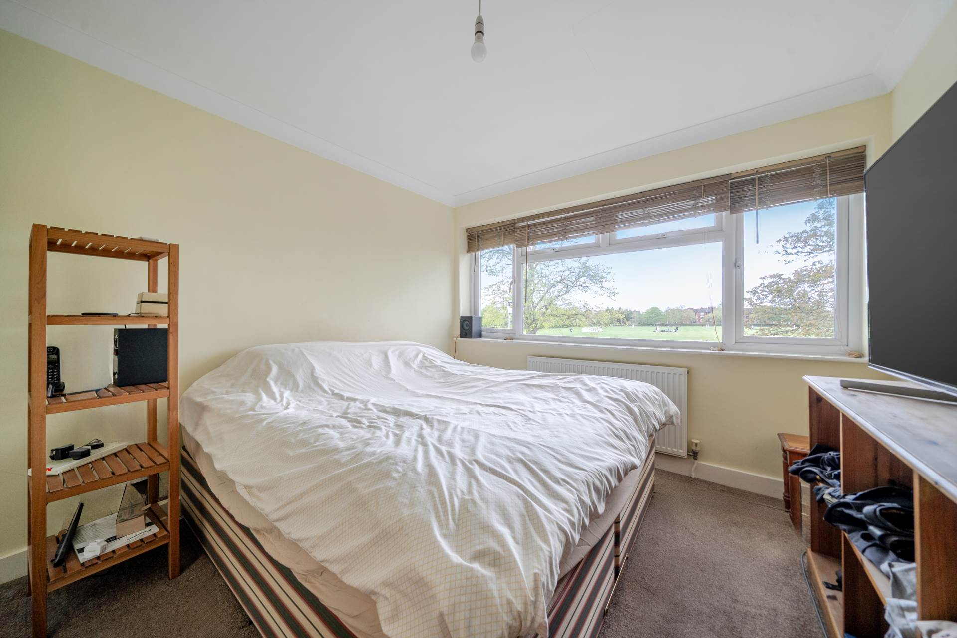 Slade Walk, Bedford, Image 11