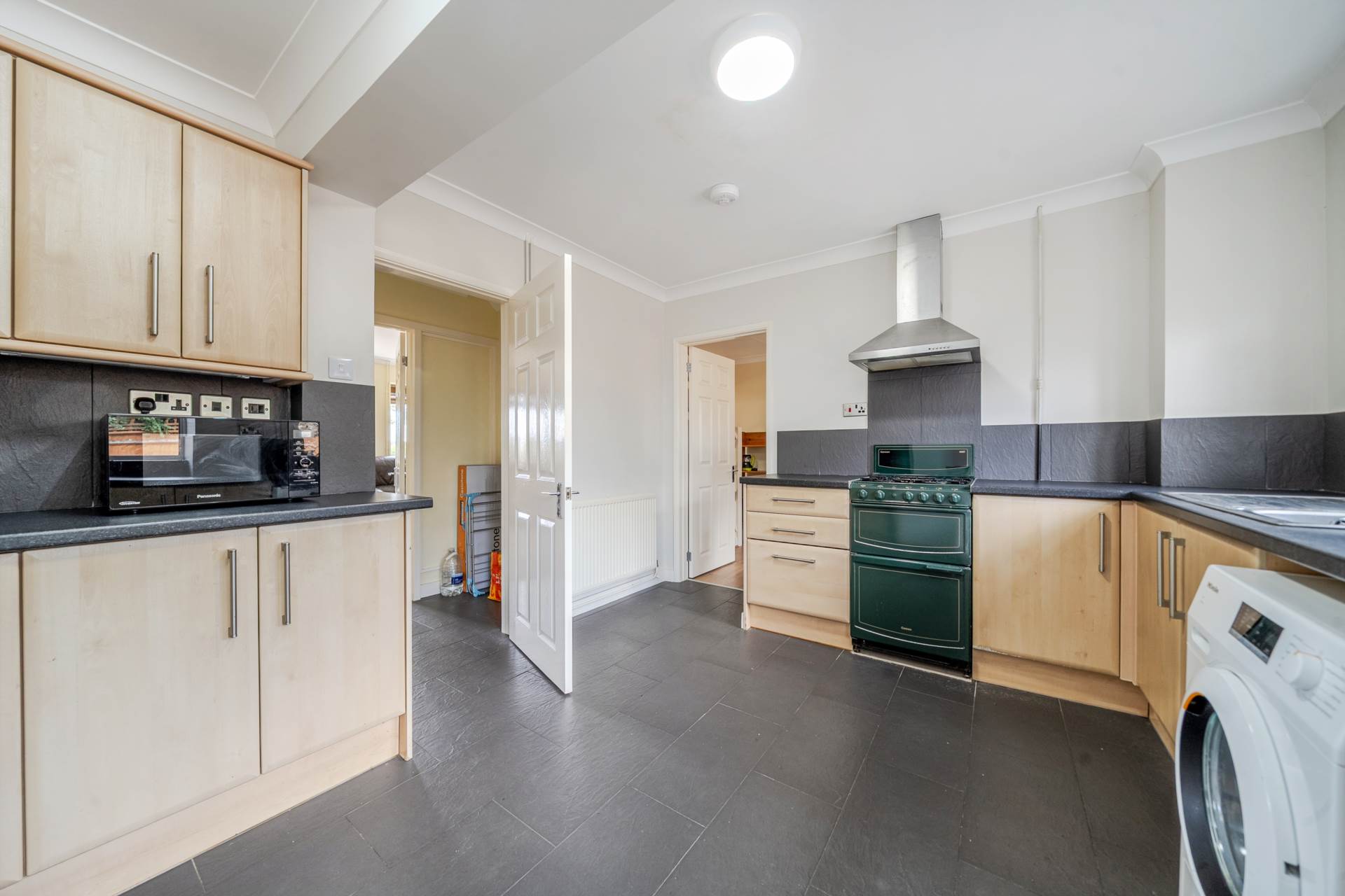 Slade Walk, Bedford, Image 5