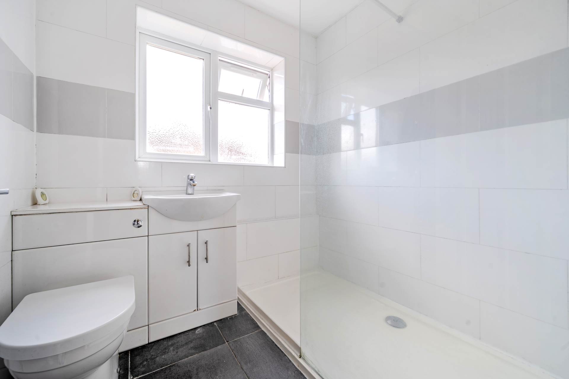 Slade Walk, Bedford, Image 9