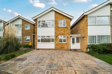 Slade Walk, Bedford, Image 18