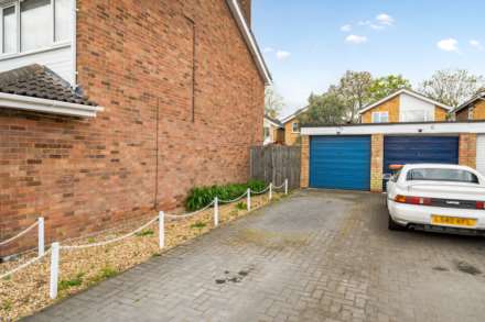 Slade Walk, Bedford, Image 19