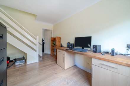 Slade Walk, Bedford, Image 7