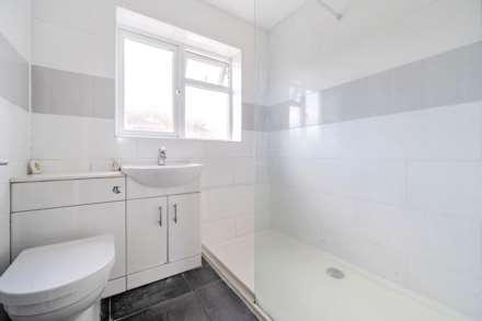 Slade Walk, Bedford, Image 9