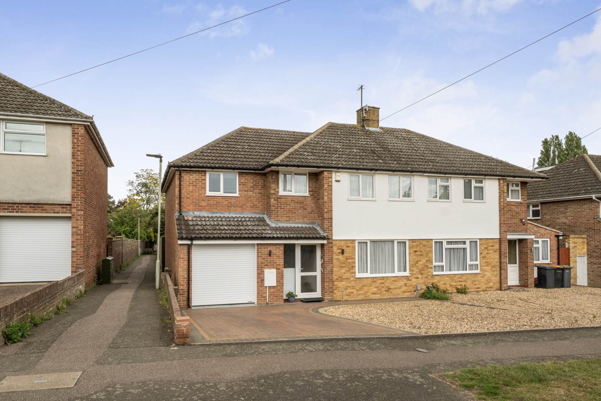 Larkway, Brickhill, Image 1