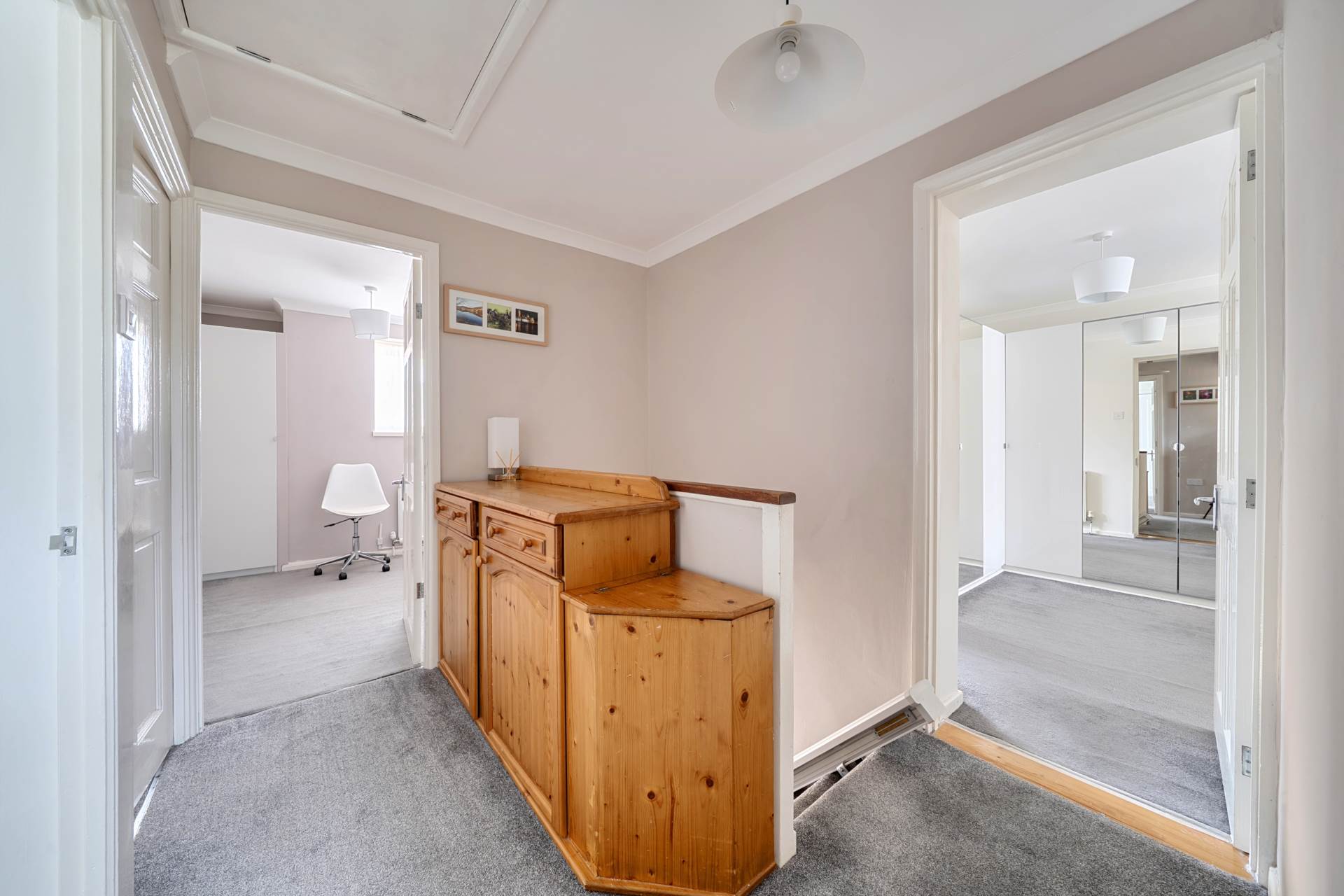 Larkway, Brickhill, Image 18