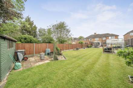 Larkway, Brickhill, Image 19