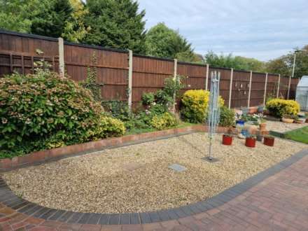 Larkway, Brickhill, Image 22