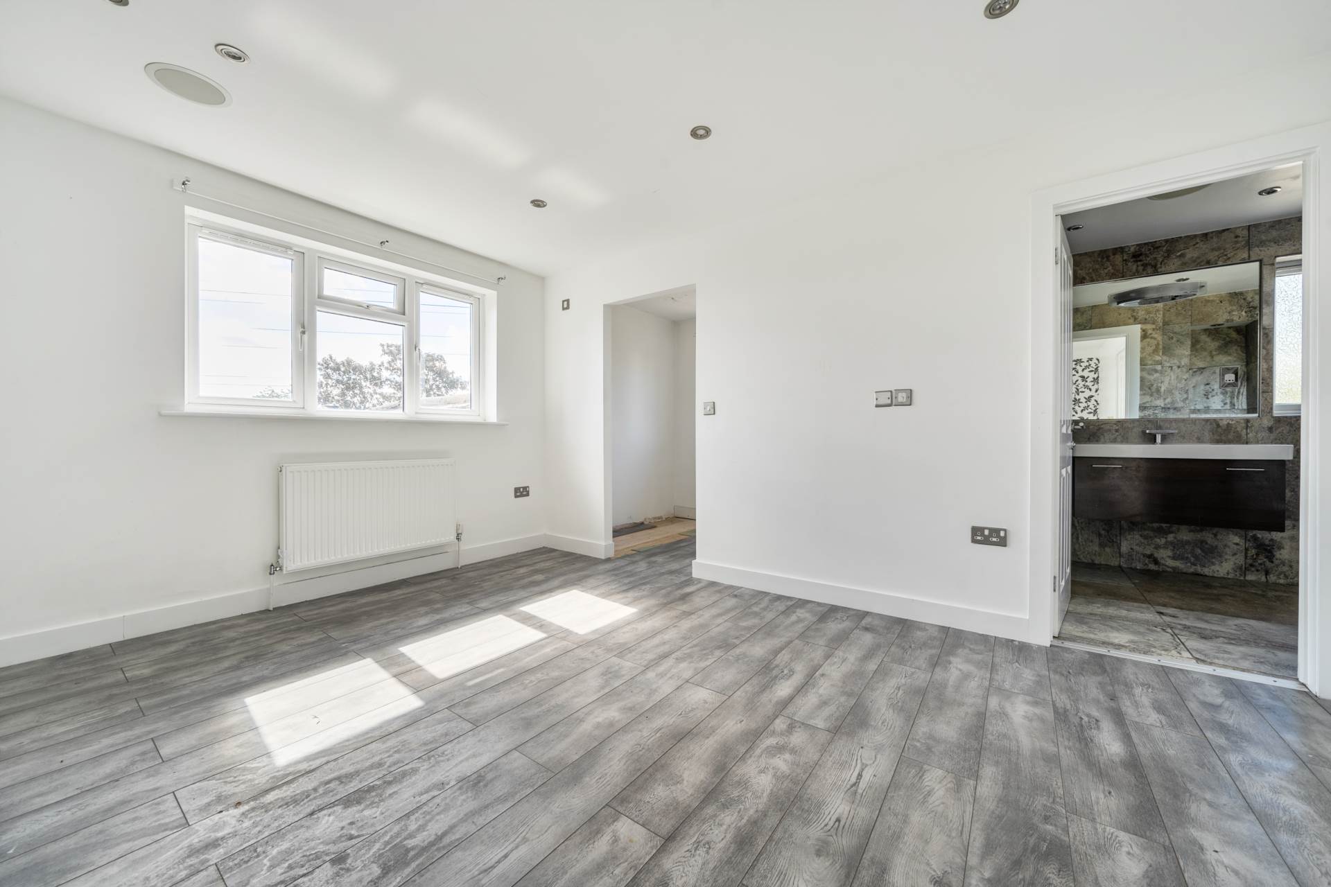 Tyne Crescent, Bedford, Image 14