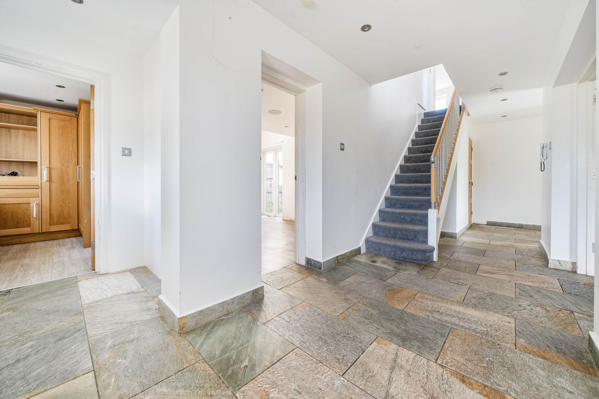 Tyne Crescent, Bedford, Image 9