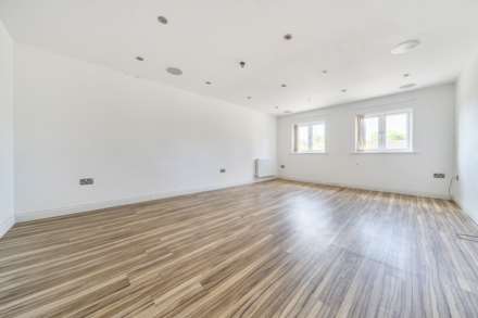 Tyne Crescent, Bedford, Image 3