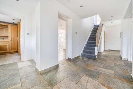 Tyne Crescent, Bedford, Image 9