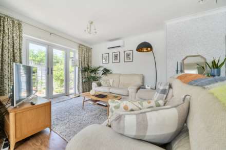 Cricket Lane, Goldington, Image 5