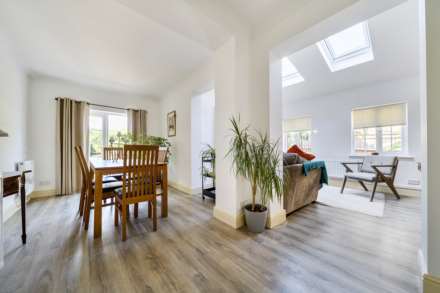 Church End, Biddenham, Image 8
