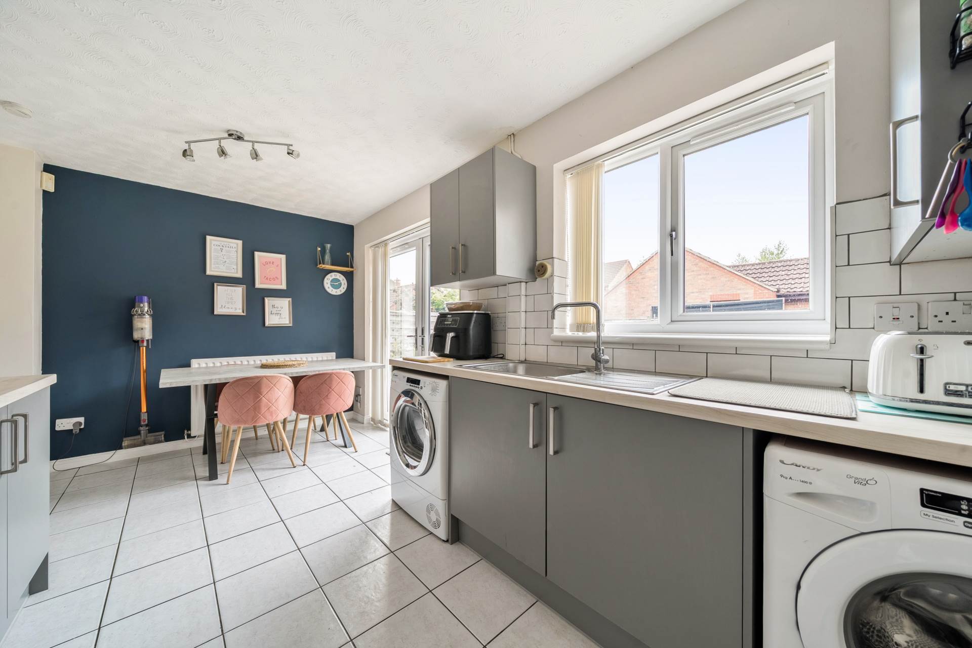 Deep Spinney, Biddenham, Image 8