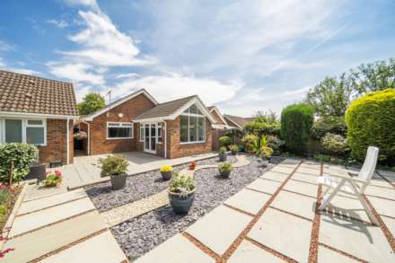 Arun Close, Brickhill, Image 19