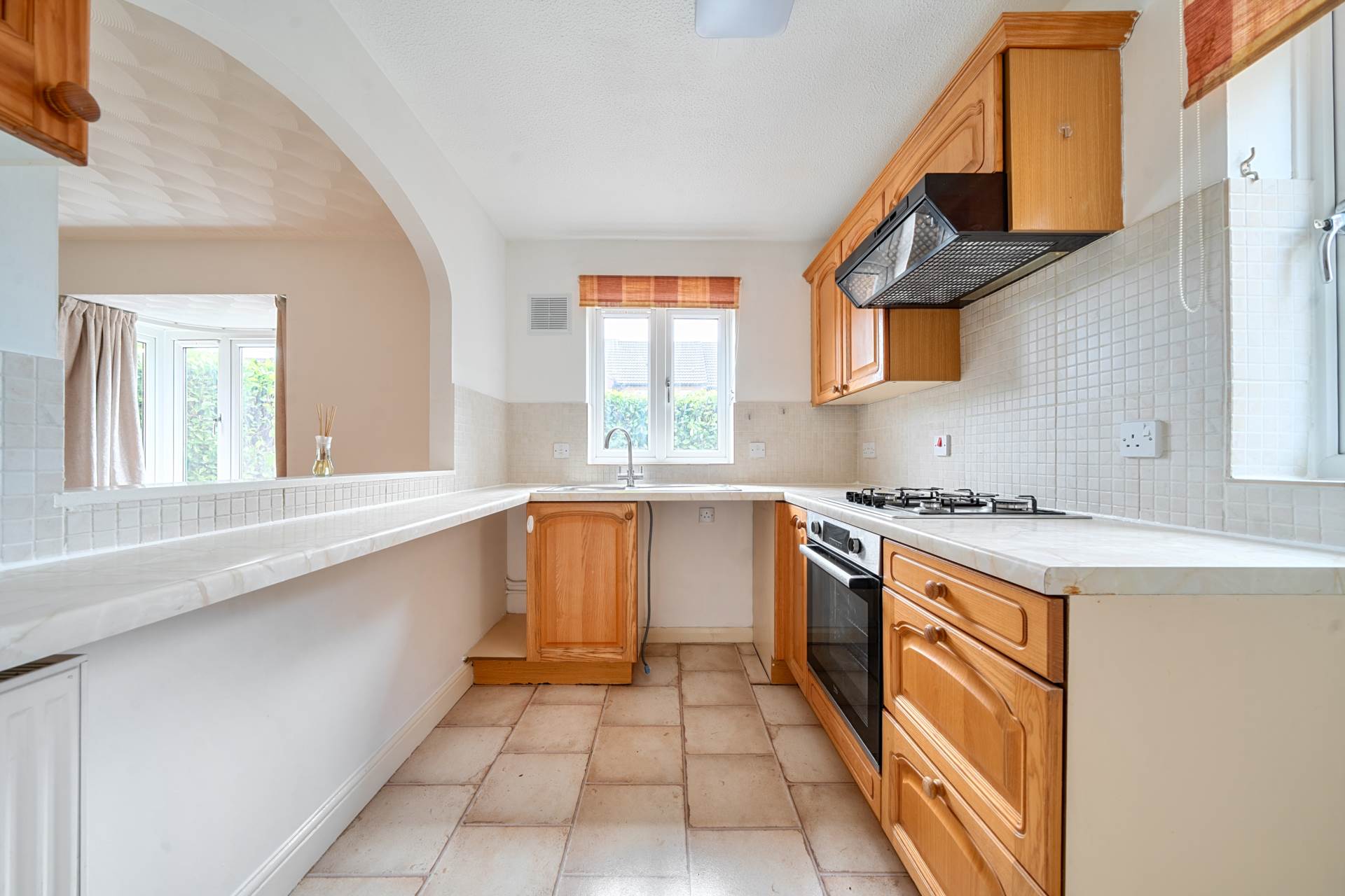 Riverfield Drive, Bedford, Image 3
